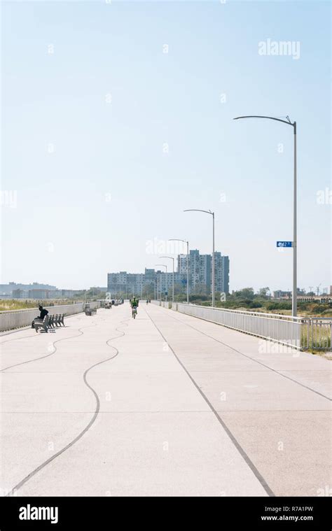 Rockaway beach boardwalk hi-res stock photography and images - Alamy