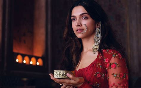 Breathtaking Indian Actress in Bajirao Mastani - HD Wallpaper