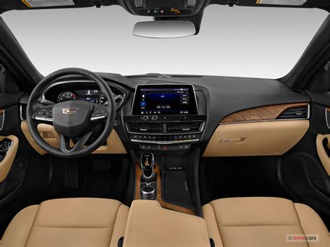 2024 Cadillac CT5: 113 Interior Photos | U.S. News