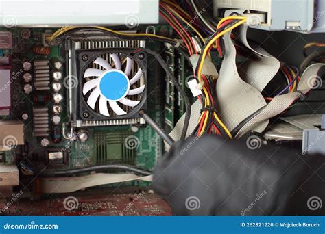 Replacement of the Cpu Fan in the Computer Stock Photo - Image of unscrewing, processor: 262821220