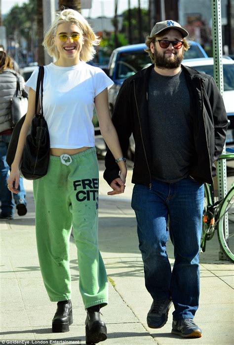 Haley Joel Osment holds hands with statuesque girlfriend on LA stroll | Daily Mail Online