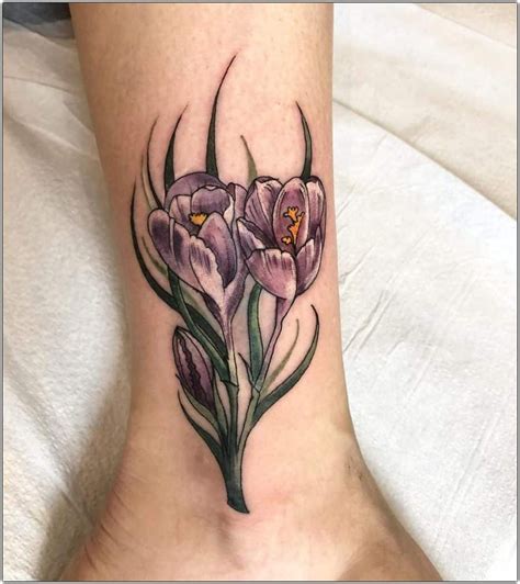 Crocus Tattoos: Symbolism, Meanings & More in 2022 | Crocus flower, Tattoos, Flower tattoos