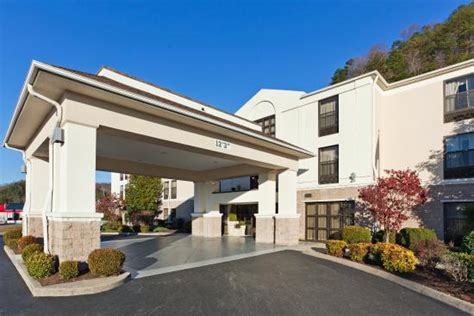 Holiday Inn Express Middlesboro - Motel Reviews, Deals - Middlesboro ...