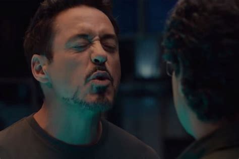 'The Avengers' Love to Kiss Each Other in 'Age of Ultron' Blooper Reel ...