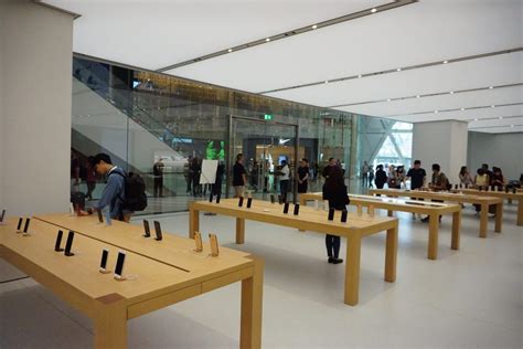 An Early Peek Into The Newest Apple Store At Jewel Changi Airport ...