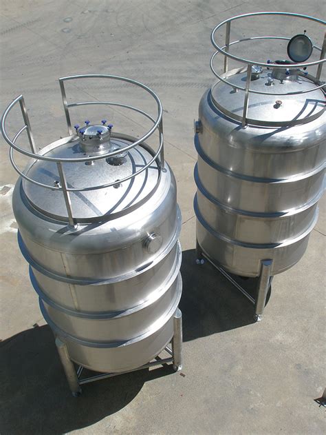 Stainless Steel Tanks - Liquid Storage & Processing Tanks | Furphy