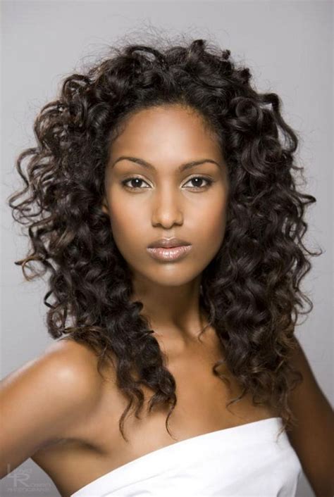 Good Hairstyles For Curly Hair Women