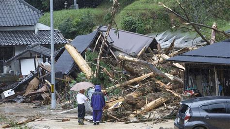 Typhoon Lan hits western Japan, prompts evacuation warnings for 237,000 people | CNN