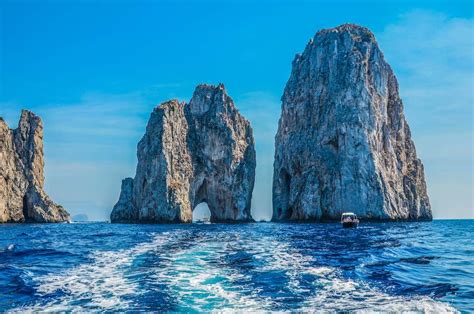 Capri island, boat tours and rentals