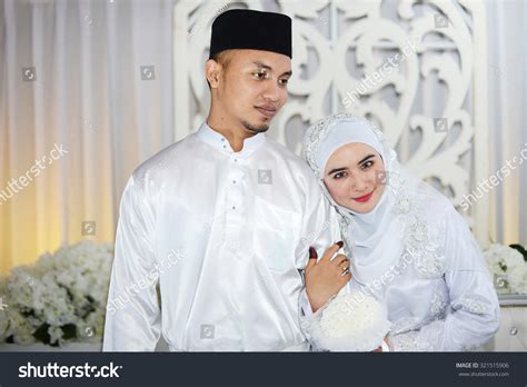 Islamic Wedding Ceremony. Malay Wedding Couple Stock Photo 321515906 ...