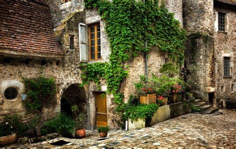 Village Street Carennac | Village street, French buildings, French ...