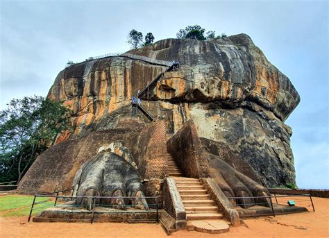 Lion's paws and stairs to Sigiriya rock fortress, Sri Lank… | Flickr