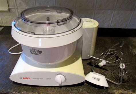 Bosch Universal Plus Mixer MUM6N10UC/01 with Bowl, Wire Whips, Dough ...