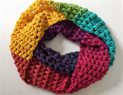 How to Crochet a Puff Stitch Infinity Scarf - This Pixie Creates