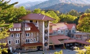 2-Night Stay for Two at Waynesville Inn Golf Resort and Spa in ...