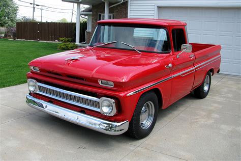 1962 CHEVROLET C10 CUSTOM PICKUP