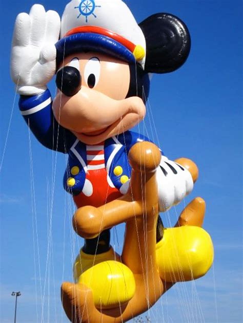 Mickey Mouse Balloon - Macy’s Thanksgiving Day Parade | Macy's thanksgiving day parade, Macy’s ...