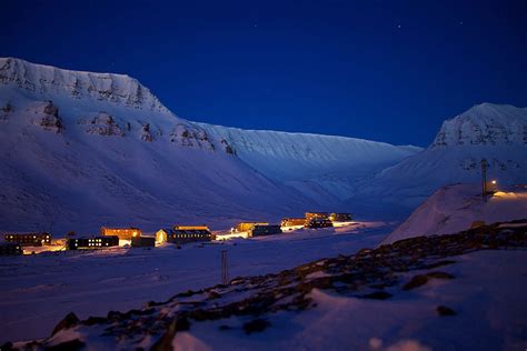 Polar Night in Svalbard 2024-2025 - Rove.me