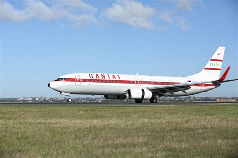 PHOTOS – A Week of Retro Airline Liveries: American, Qantas, & PIA : AirlineReporter