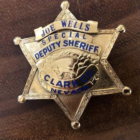 Collectors-Badges Auctions - Clark County Nevada Sheriffs badge