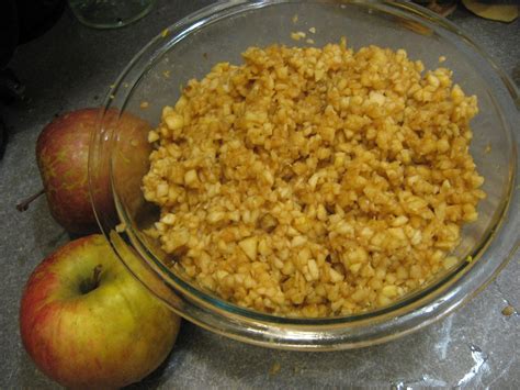 Happy Home: 2 Haroset recipes (chopped apples, nuts & cinnamon) | Recipes, Passover recipes, Food