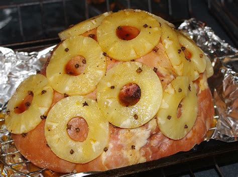 A good old fashioned baked ham with pineapple and cloves, the way mom used to make it! | Cooking ...