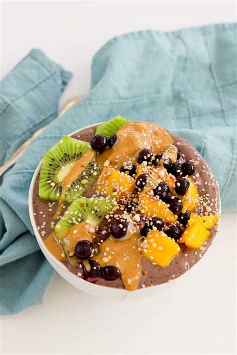 Summer Superfood Smoothie Bowl | love & zest