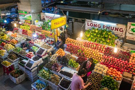 DA LAT / VIETNAM, 2 SEPTEMBER 2018 - Fruits and Vegetables on a Market ...