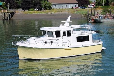 Five Affordable Trawlers Under 40 Feet | Liveaboard boats for sale, Liveaboard boats, Cruiser boat