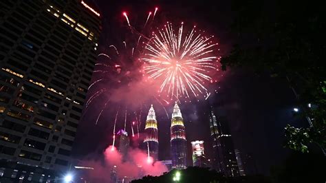 Malaysia Merdeka Fireworks 2019 - YouTube