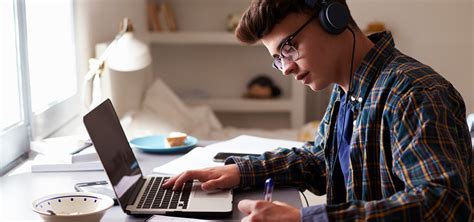 Is it Good to Listen to Music While Studying? | Boston Herald Radio