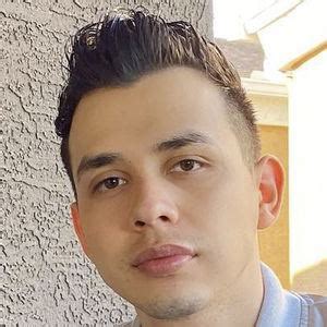 Carlos Parra - Trivia, Family, Bio | Famous Birthdays