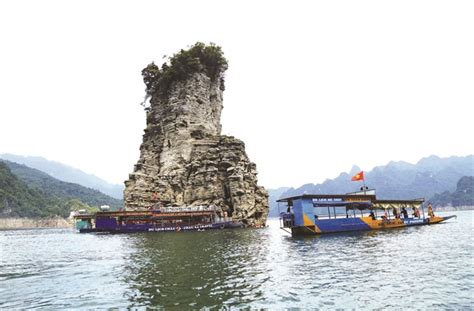 Exploring an inland Hạ Long Bay in Tuyên Quang