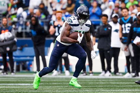 Does DK Metcalf Know Sign Language? Surprising Reason Seahawks Star ...