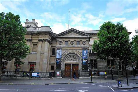 National Portrait Gallery London, Architect - e-architect