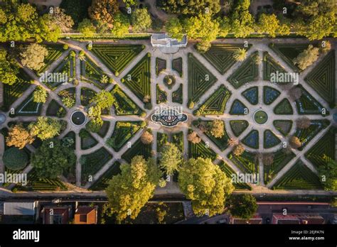 Garden design aerial view hi-res stock photography and images - Alamy