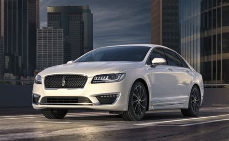 2020 Lincoln MKZ Hybrid Test Drive Review - CarGurus.ca