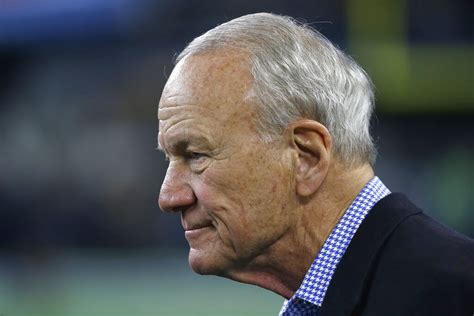 Barry Switzer didn’t hold back on how absurd a potential penalty is for ‘Horns Down’ gesture ...