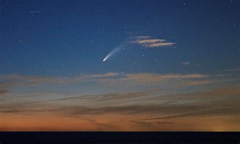 Comet Neowise lights up the night sky - DOWNBEACH