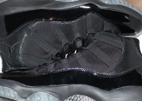 "Blackout" Air Jordan XI - SneakerNews.com