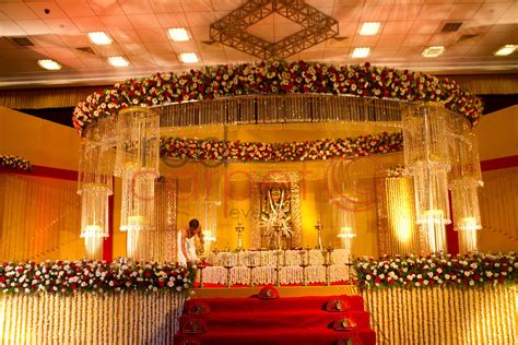 Hindu crystal wedding stage | Wedding stage decorations, Wedding stage ...