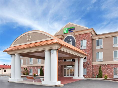 Hotels in Farmington, MO | Holiday Inn Express & Suites Farmington