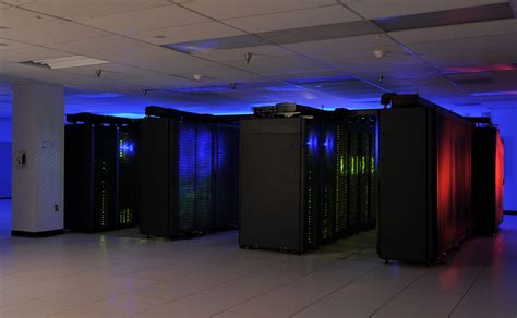 China Builds World's Fastest Supercomputer