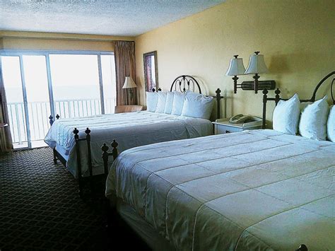 EMERALD SHORES HOTEL $99 ($̶1̶1̶4̶) - Prices & Reviews - Daytona Beach Shores, FL