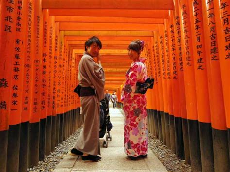 Fushimi Inari Shrine | Japan Experience