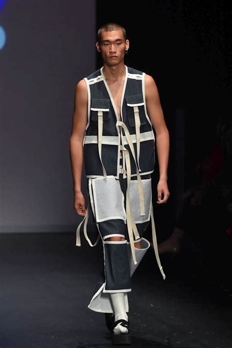 Japan Introduces Filipino Designers at 2019 S/S Amazon Fashion Week Tokyo | JAPAN Forward