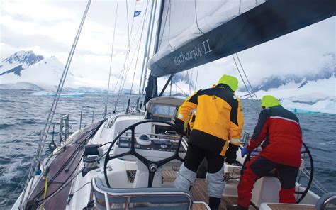 Sailing Antarctica: Record-breaking voyage around the southern continent