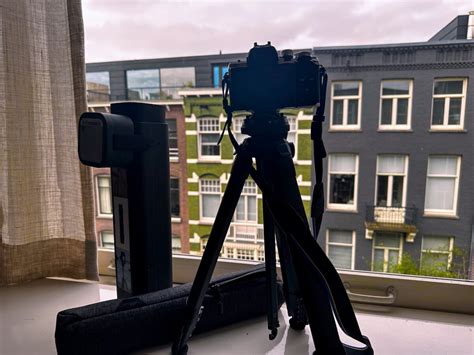 Peak Design Travel Tripod Review: Unboxing & Testing