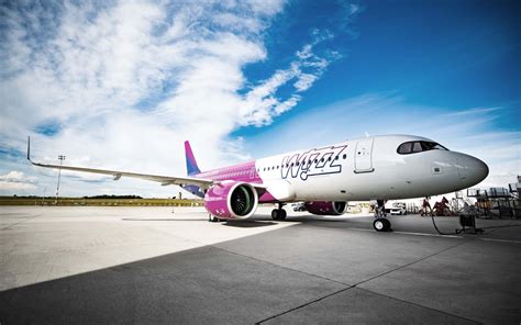 Wizz Air receives 1000th Pratt & Whitney GTF-powered Airbus A320neo ...