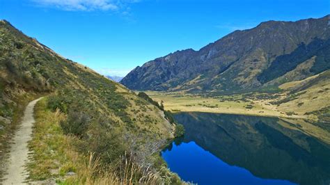 Moke Lake Loop Mountain Bike Trail in Queenstown, South Island ...